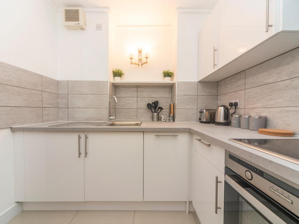 Pass The Keys Riverside Amazing Flat In London Close To The O2 Exterior photo
