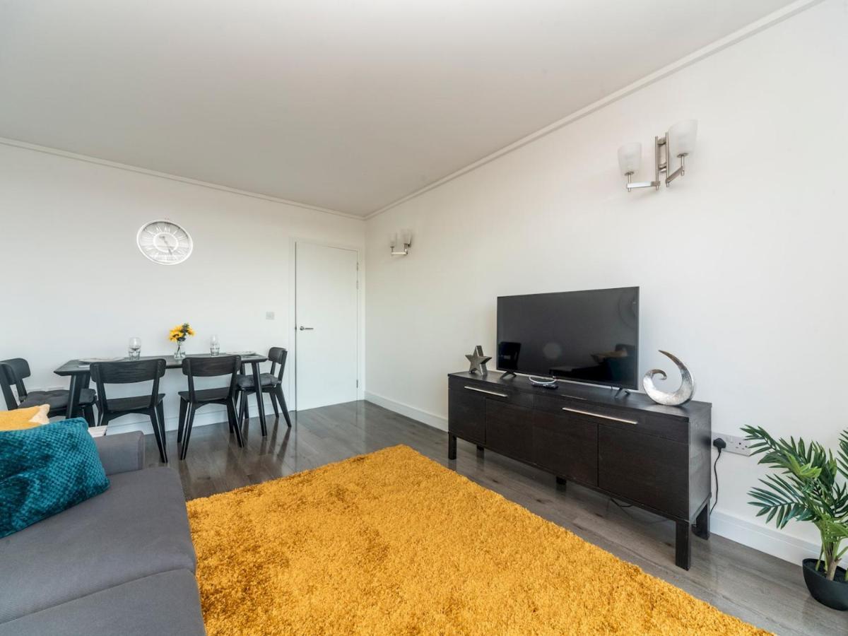 Pass The Keys Riverside Amazing Flat In London Close To The O2 Exterior photo