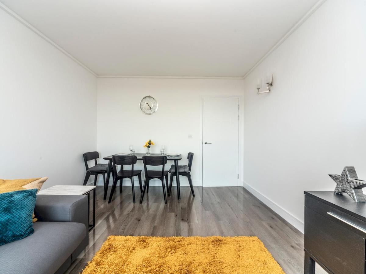Pass The Keys Riverside Amazing Flat In London Close To The O2 Exterior photo