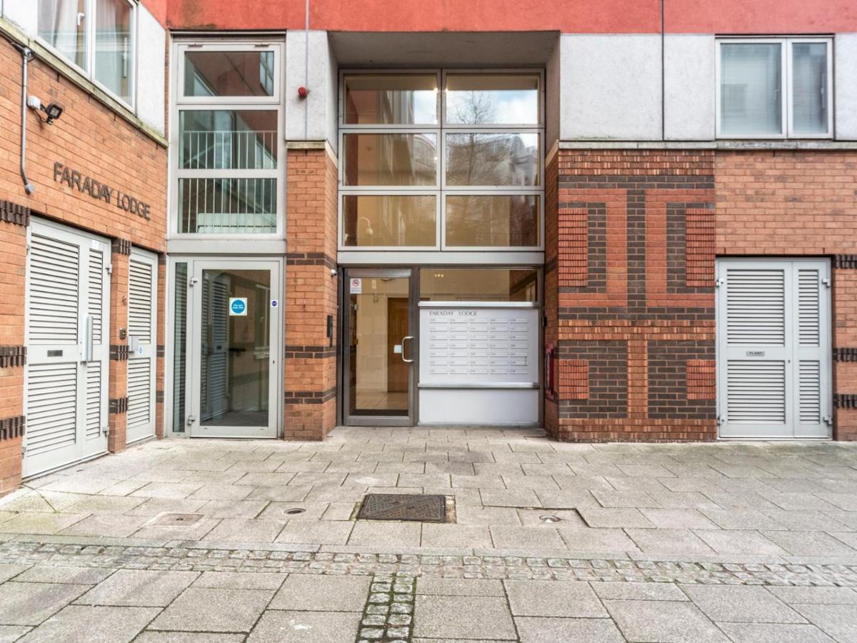 Pass The Keys Riverside Amazing Flat In London Close To The O2 Exterior photo