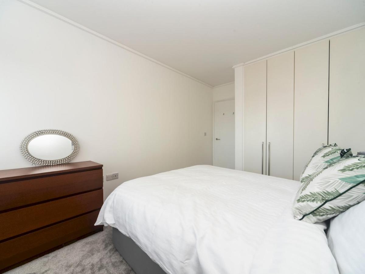 Pass The Keys Riverside Amazing Flat In London Close To The O2 Exterior photo