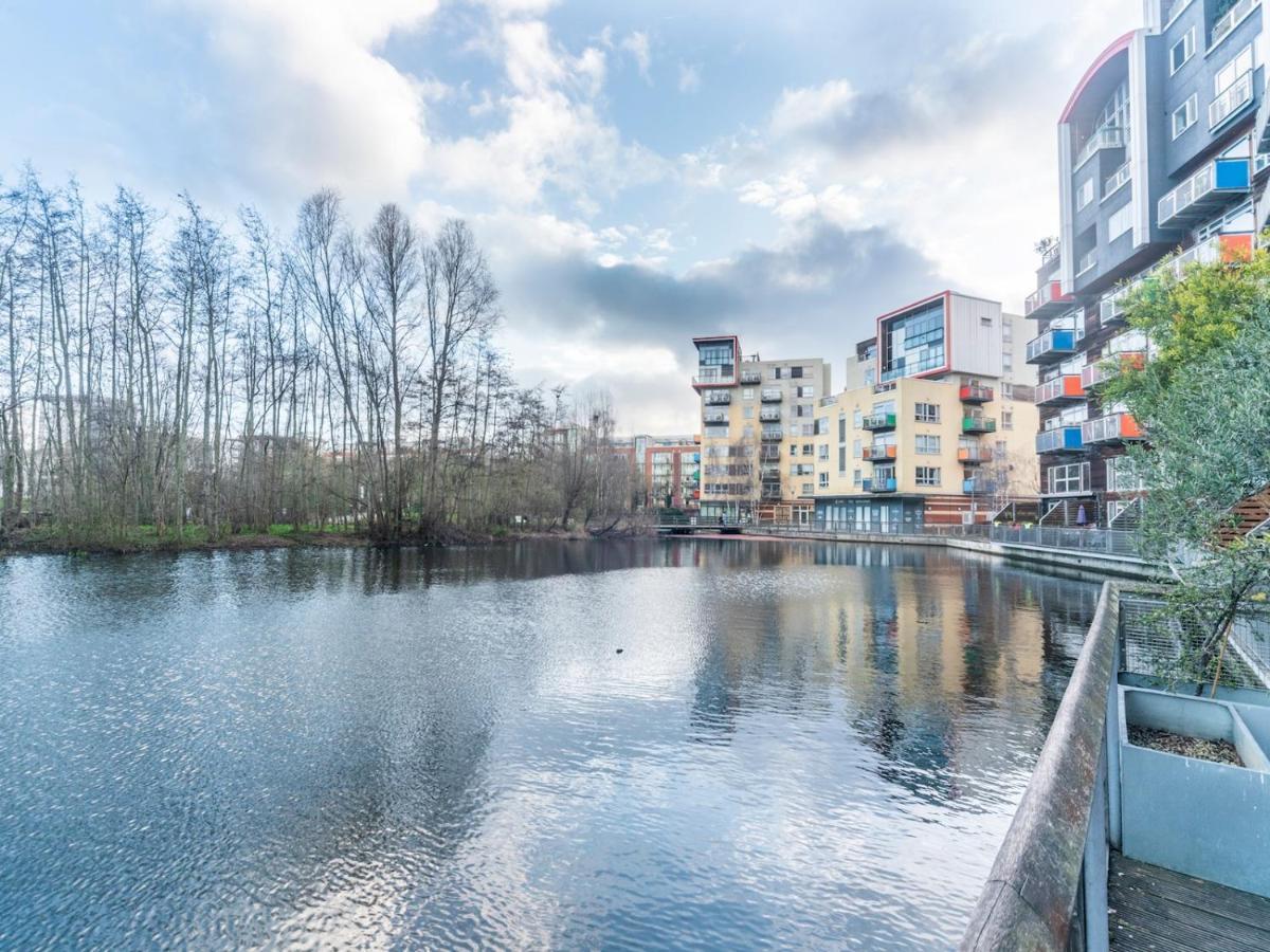 Pass The Keys Riverside Amazing Flat In London Close To The O2 Exterior photo